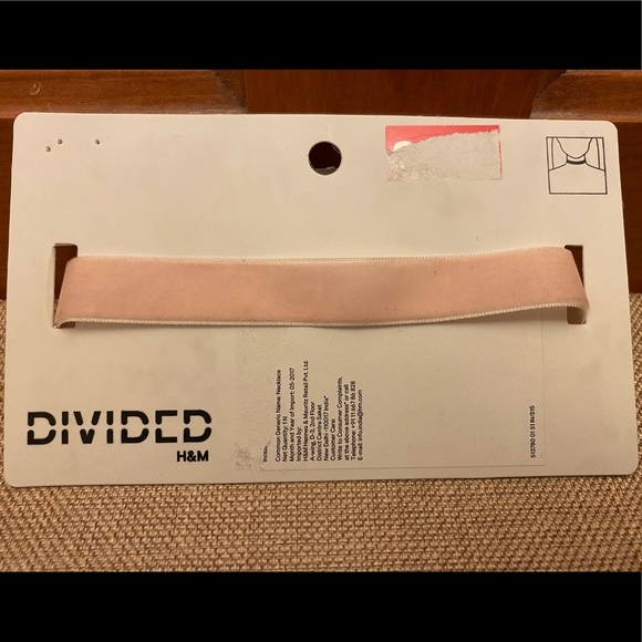H&M Divided Pink Velvet Choker